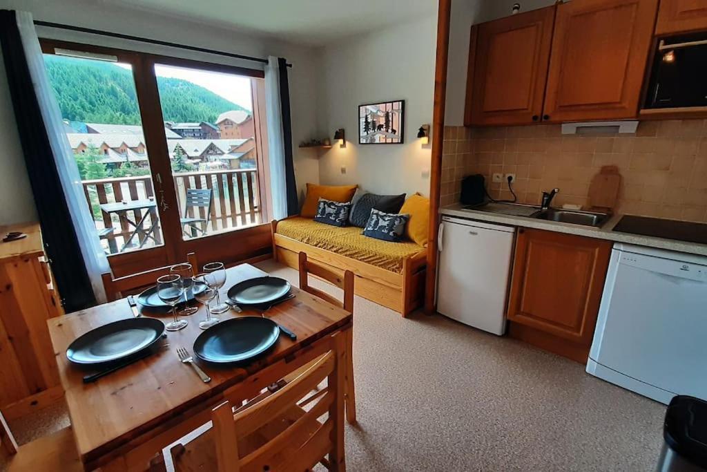Superbe Appartement La Joue Du Loup Centre, 6 Personnes, Avec Parking Prive Le Devoluy Exterior photo